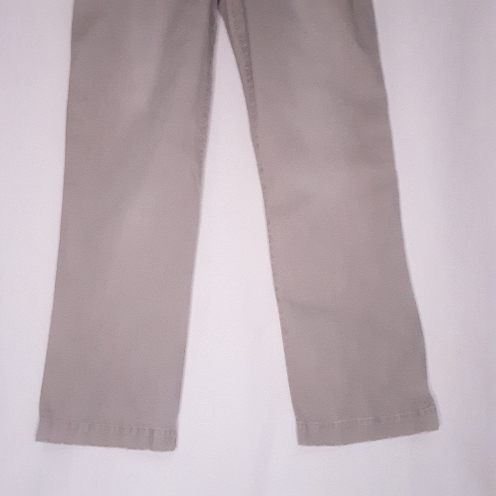 đź–¤American Eagle Outfitters Khaki Pants - Picture 3 of 9